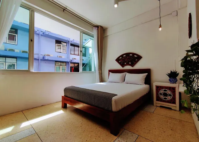 Lumphini 5 Train Station Center Ensuite Aircon